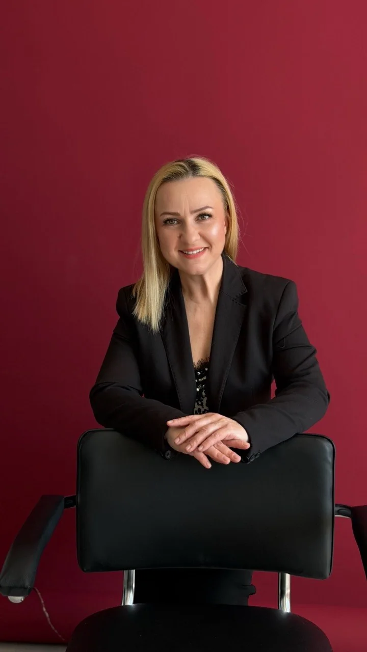 Ірина Сизова — адвокат
